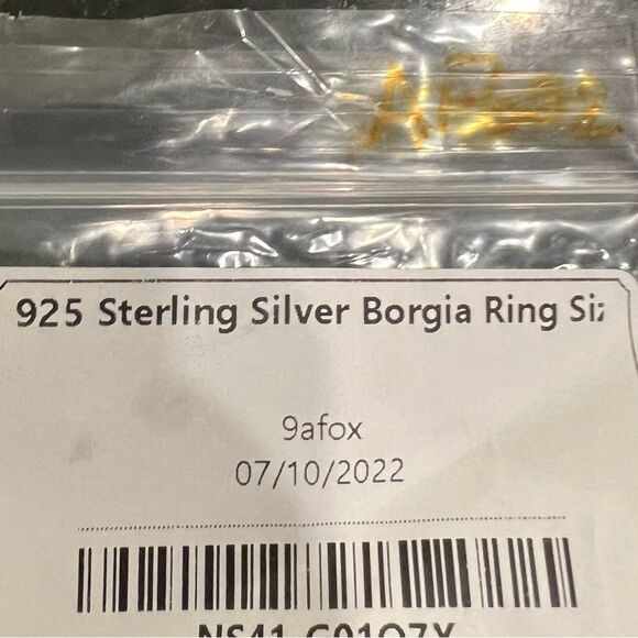 Rare Borgia ring with top square locket or secret compartment size 6.5 - Picture 6 of 9